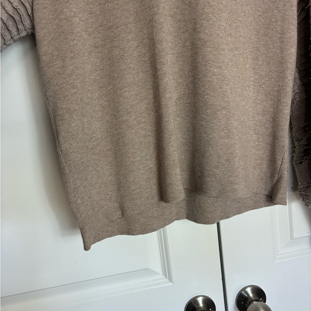 Cottagecore Tan Sweater with Textured Relaxed Sleeves V-Neck Soft Material XL - Picture 7 of 9